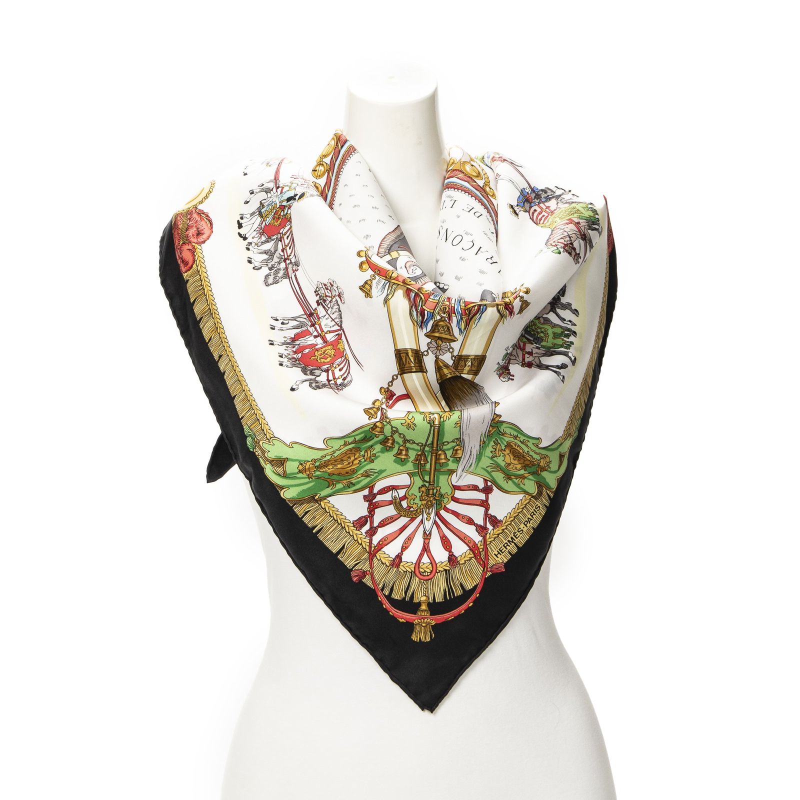 [中古] HERMES エルメススカーフ黒、赤、緑100% ツイルシルクA