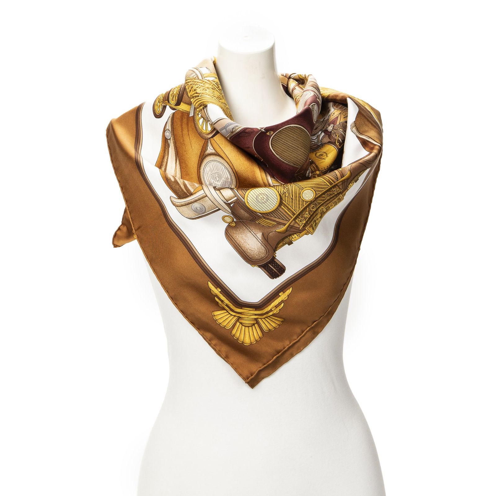 [中古] HERMES エルメススカーフ茶色、金、白100% ツイルシルクA