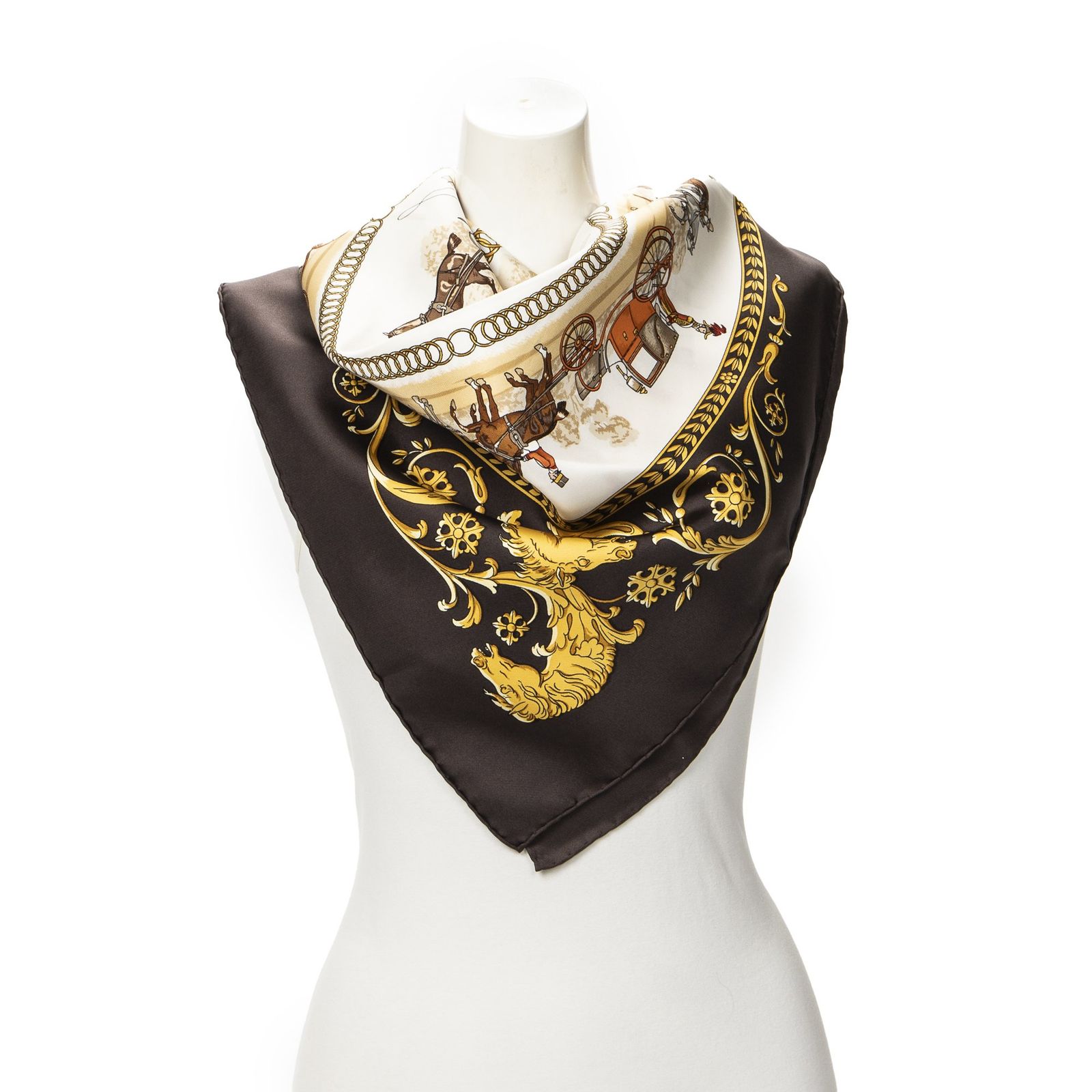 [中古] HERMES エルメススカーフダークブラウン、ベージュ、金100% ツイルシルクA