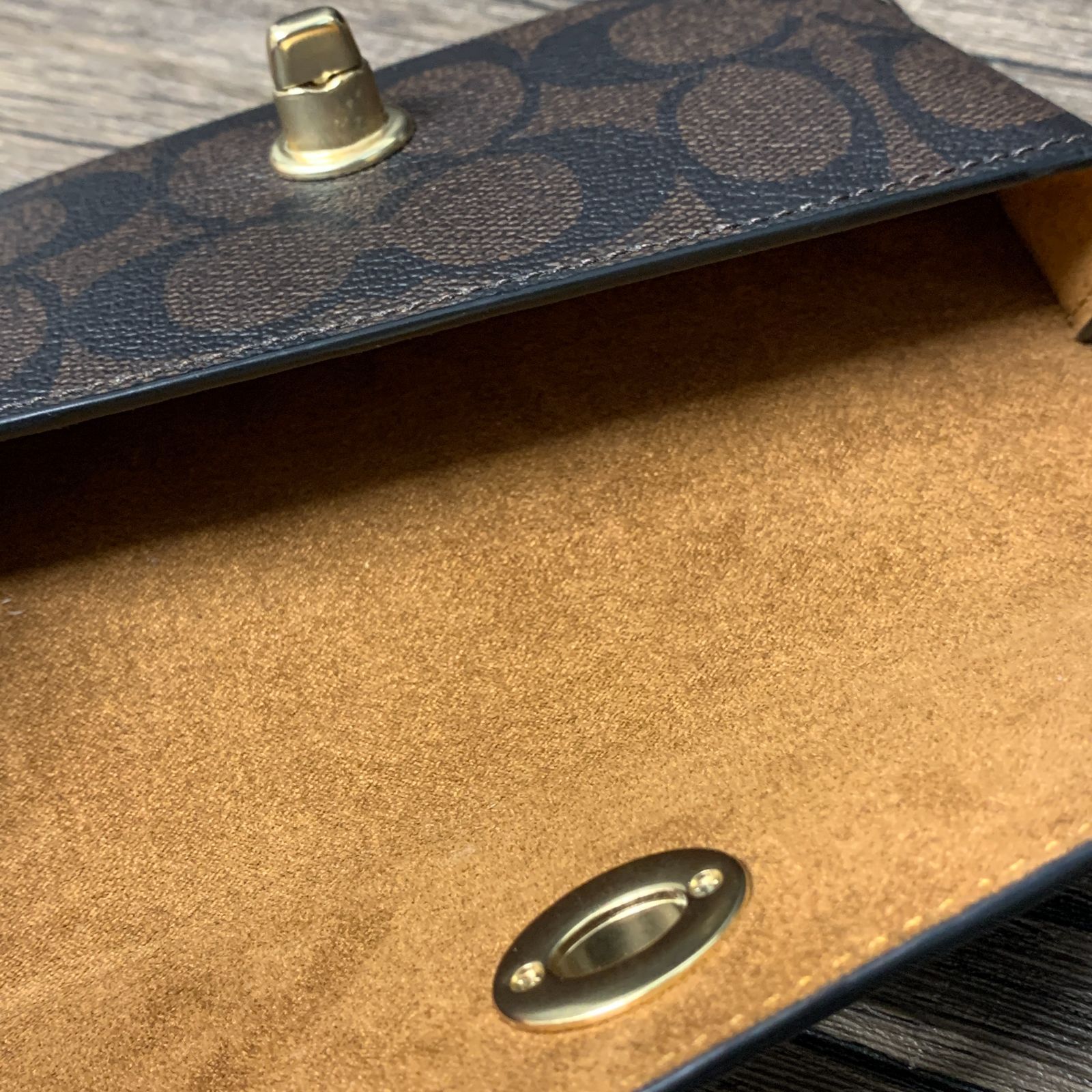 むつ85-051561] [併売] COACH シグネチャー メガネケース 73639 - メルカリ