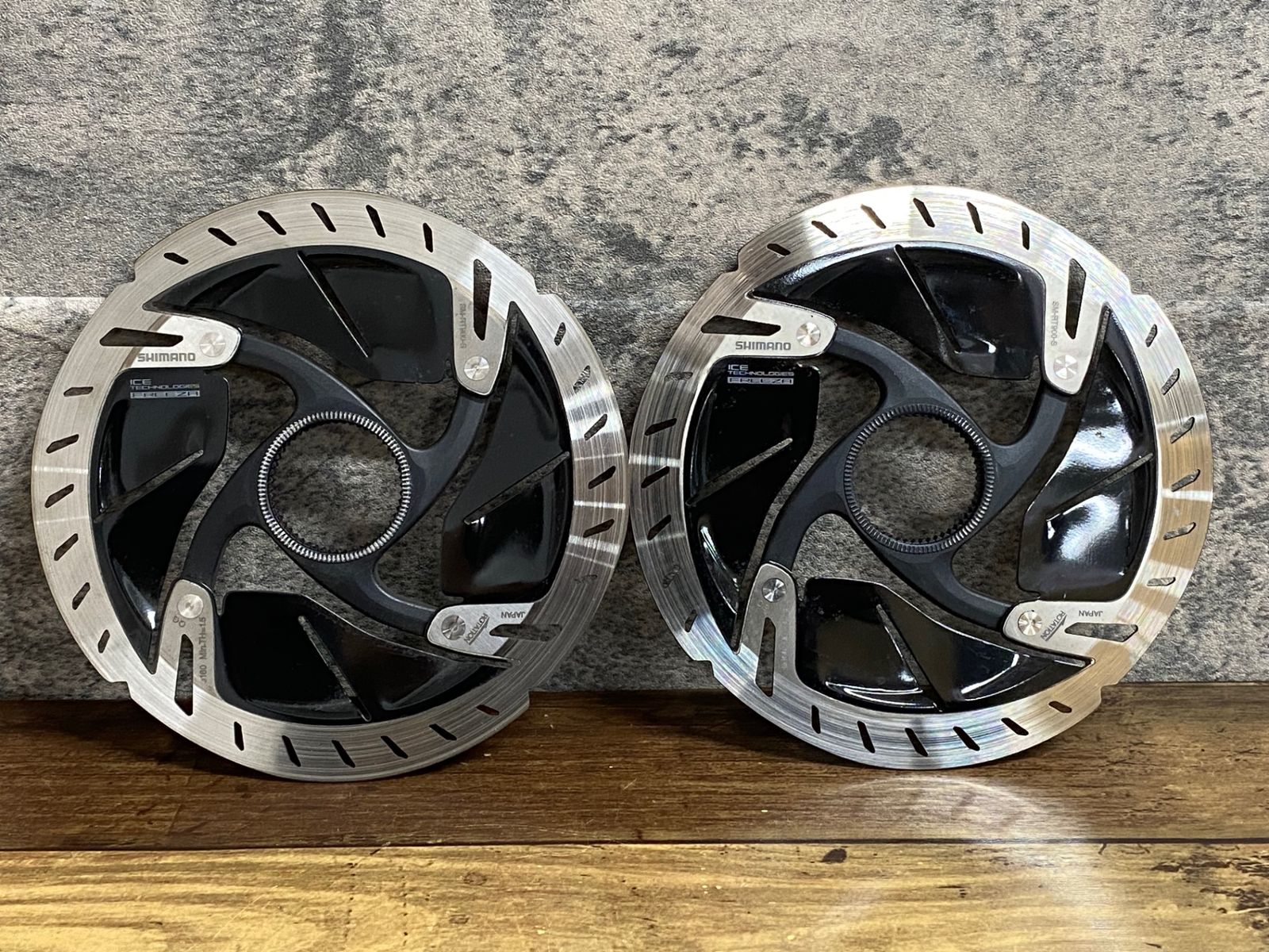 JP686 シマノ SHIMANO デュラエース DURA-ACE SM-RT900-S ディスクブレーキローター Φ160 実測1.7mm セット