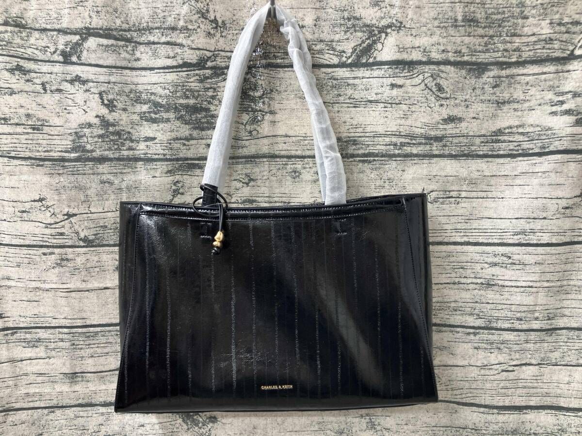CHARLES&KEITH トートバッグ
