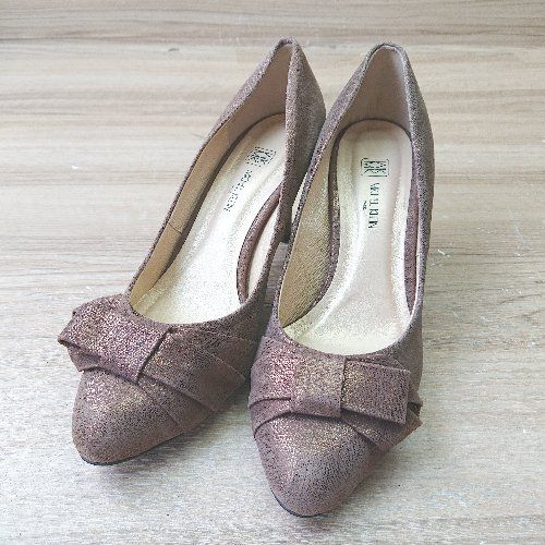 ◇ MICHEL KLEIN ミッシェルクラン 光沢感 上品 リボン 綺麗め パンプス サイズ22.5 ブラウン レディース E 【1406180080747】 8,177円