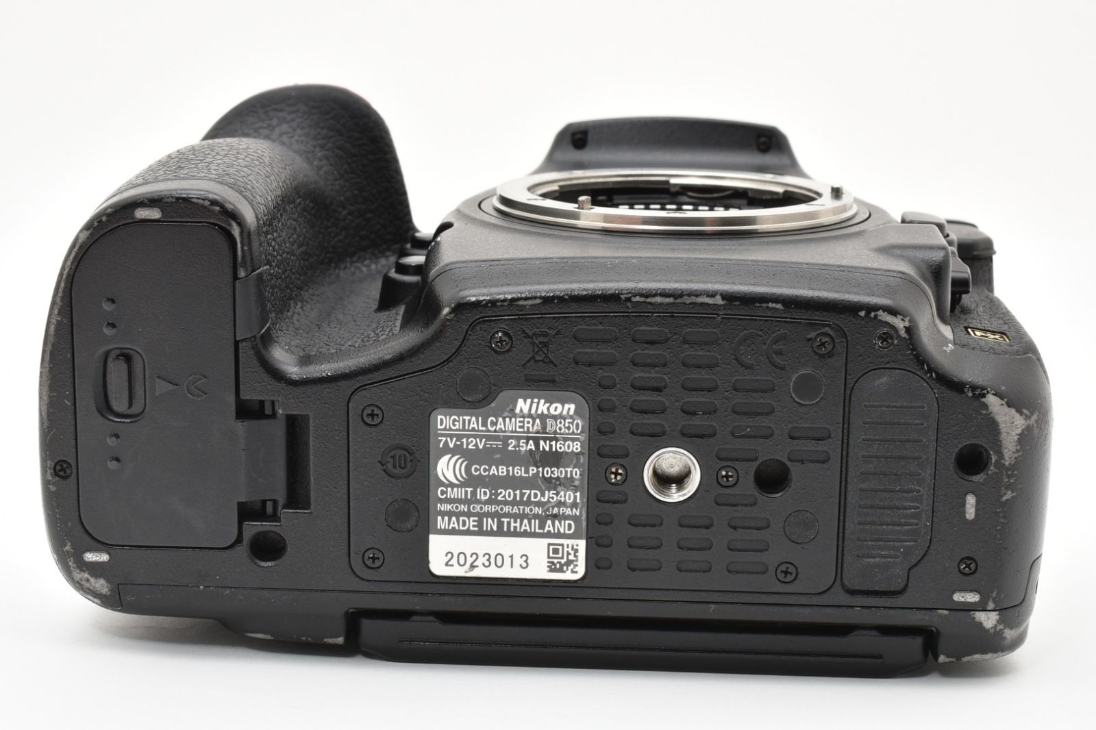 Nikon D850 ボディ フルサイズ 4575万画素 プロ機 高画素機 バッテリー