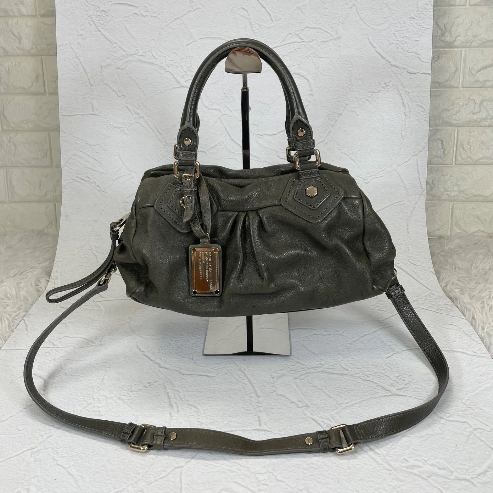 ✿MARC BY MARC JACOBS クラシックQ ハンドバッグ美品✿ MARC BY MARC