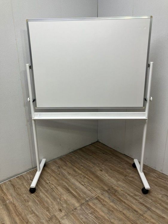 【中古品】イトーキ 1330脚付両面ホワイトボード BBCP-1209WW ホワイト