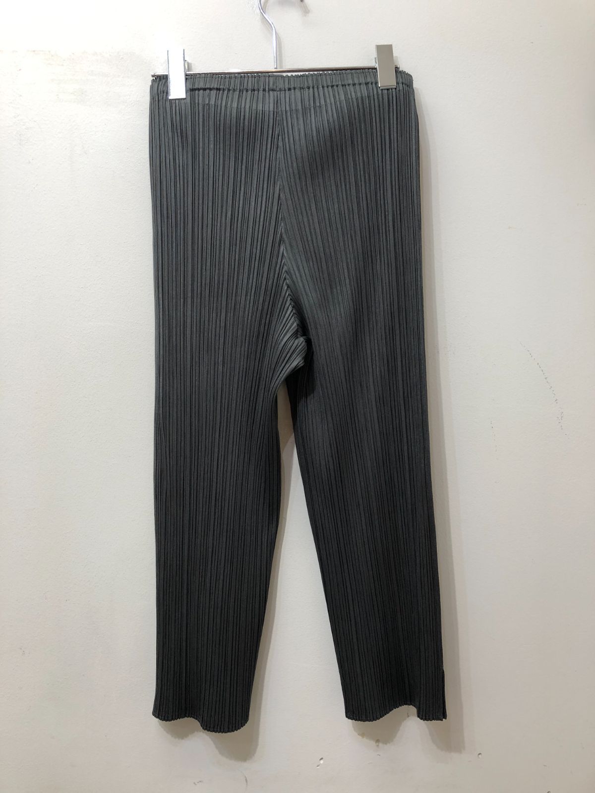 PLEATS PLEASE パンツ　クロップド 235☆PLEATS PLEASE プリーツプリーズ☆イッセイミヤケ☆クロップド