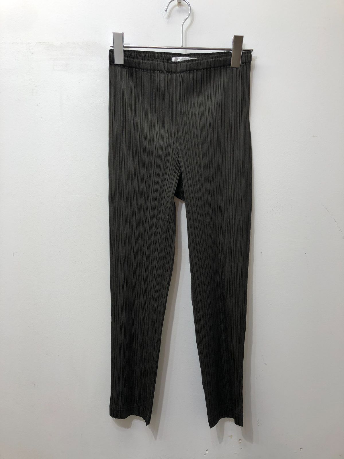 236☆PLEATS PLEASE プリーツプリーズ☆イッセイミヤケ☆クロップドパンツ【２】チャコールブラウン