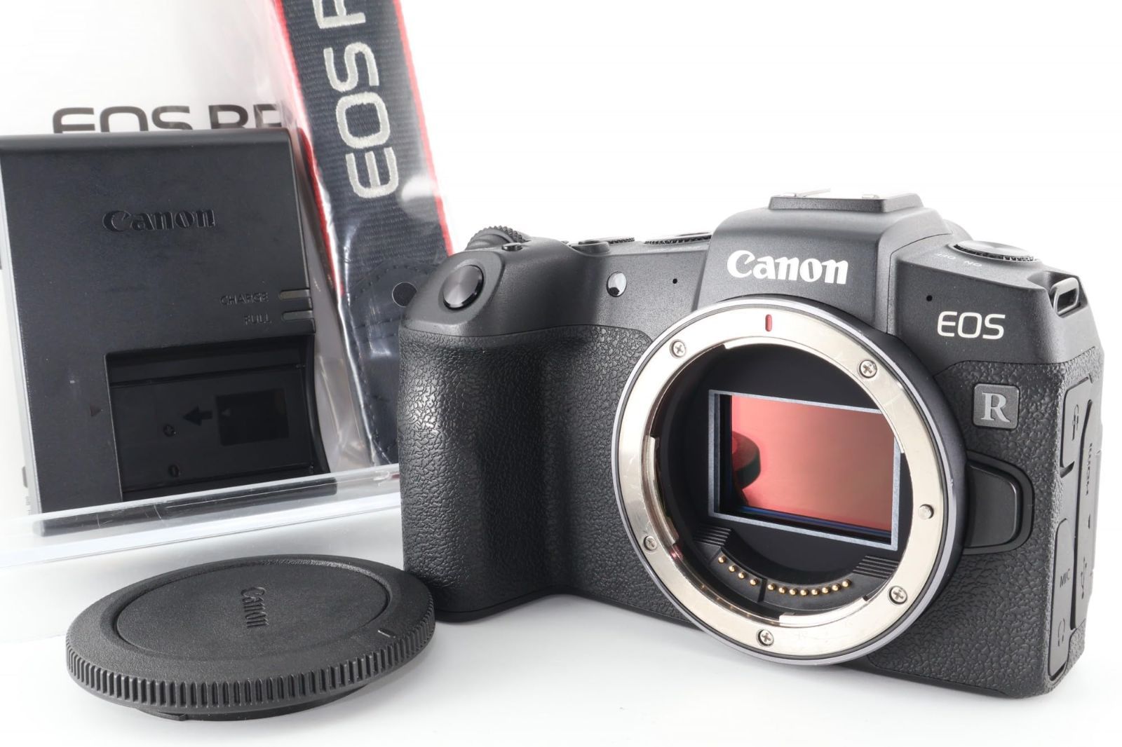 《 ショット数 9000以下》Canon ミラーレス一眼カメラ EOS RP ボディ(レンズなし)ブラック/APS-C/EOS RP ボディ