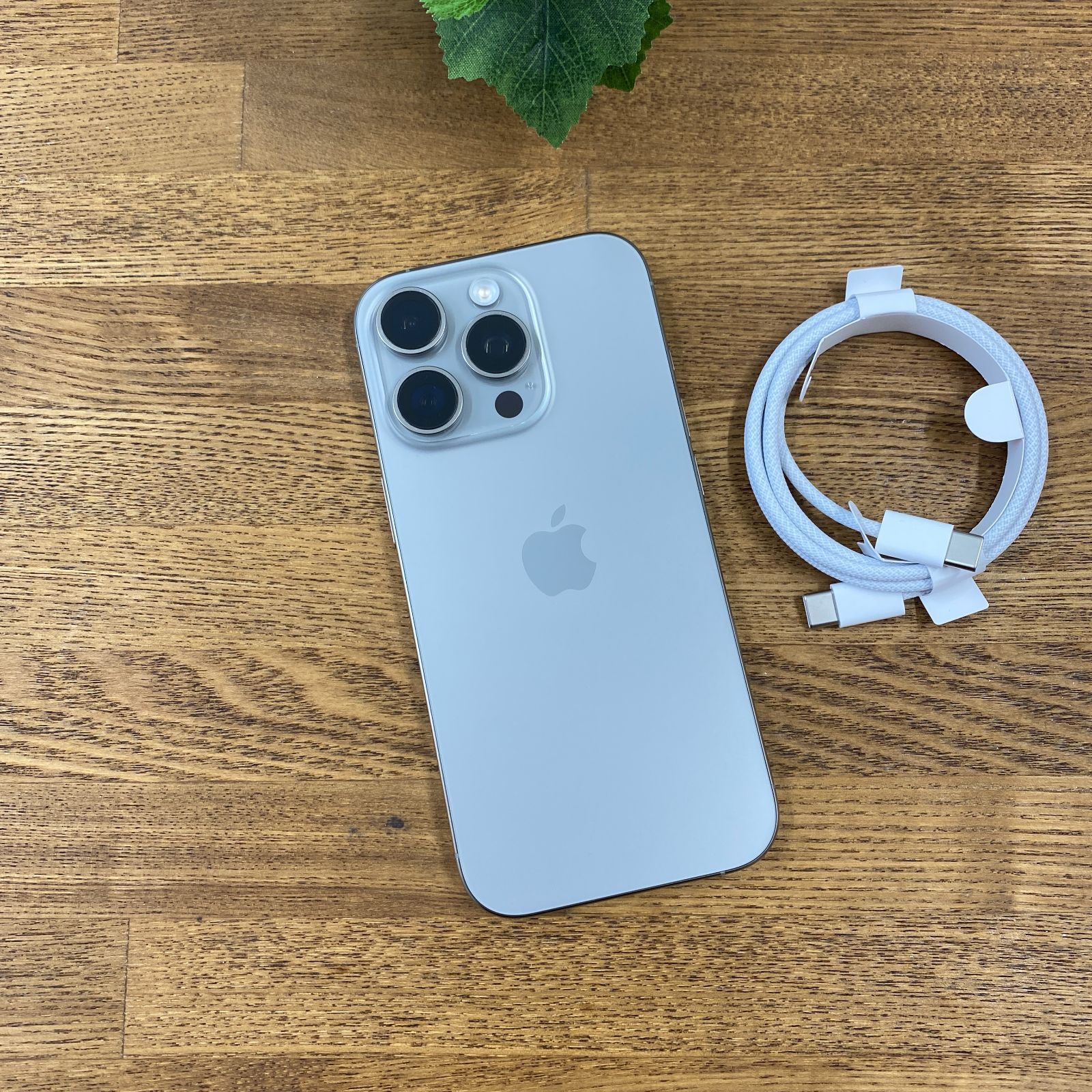 iPhone16Pro 256GB SIMフリー バッテリー100% - メルカリ