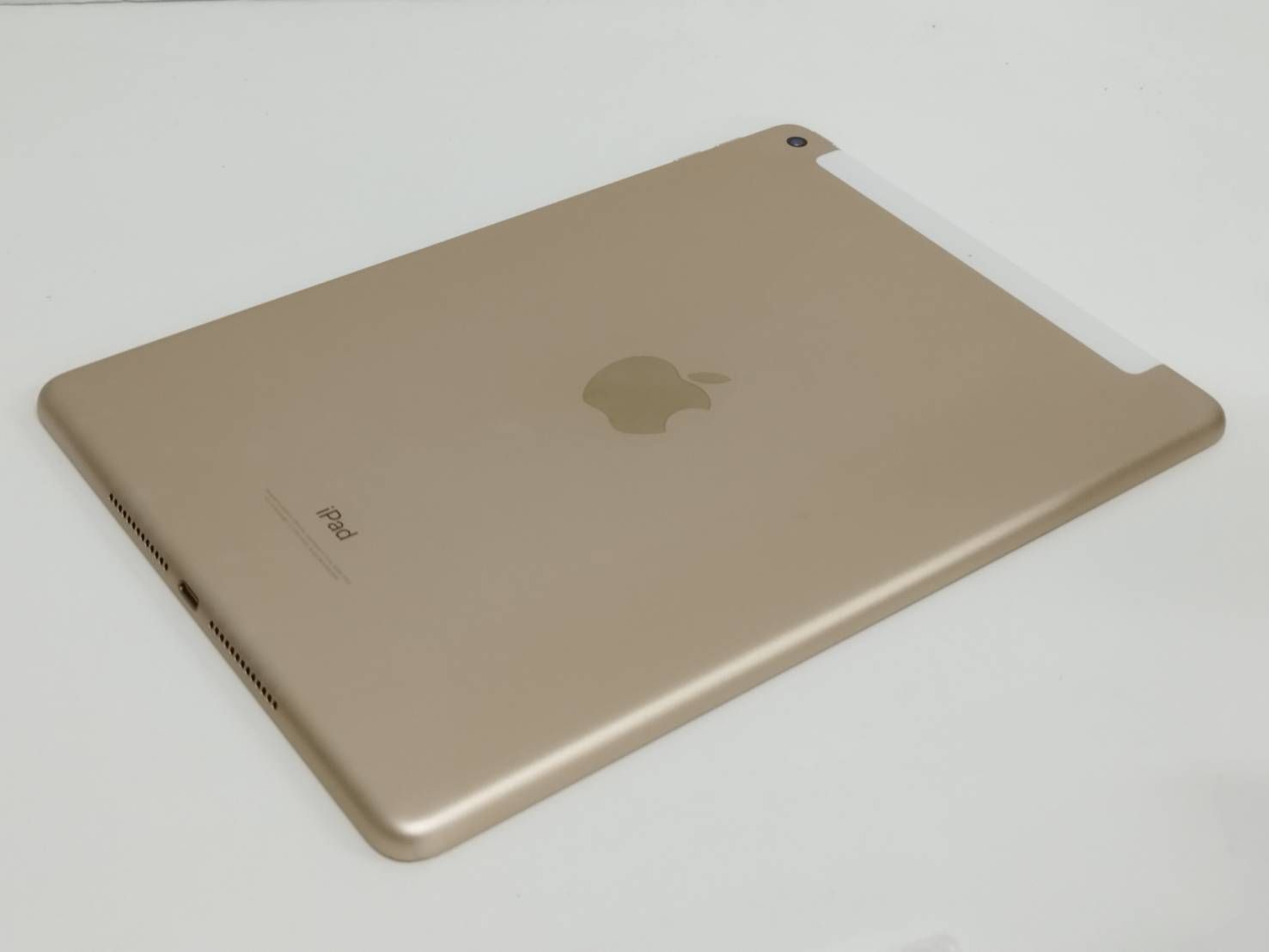 良品】iPad 第5世代/Wi-Fi+セルラー/A1823/32GB〈MPG42J/A〉バッテリー