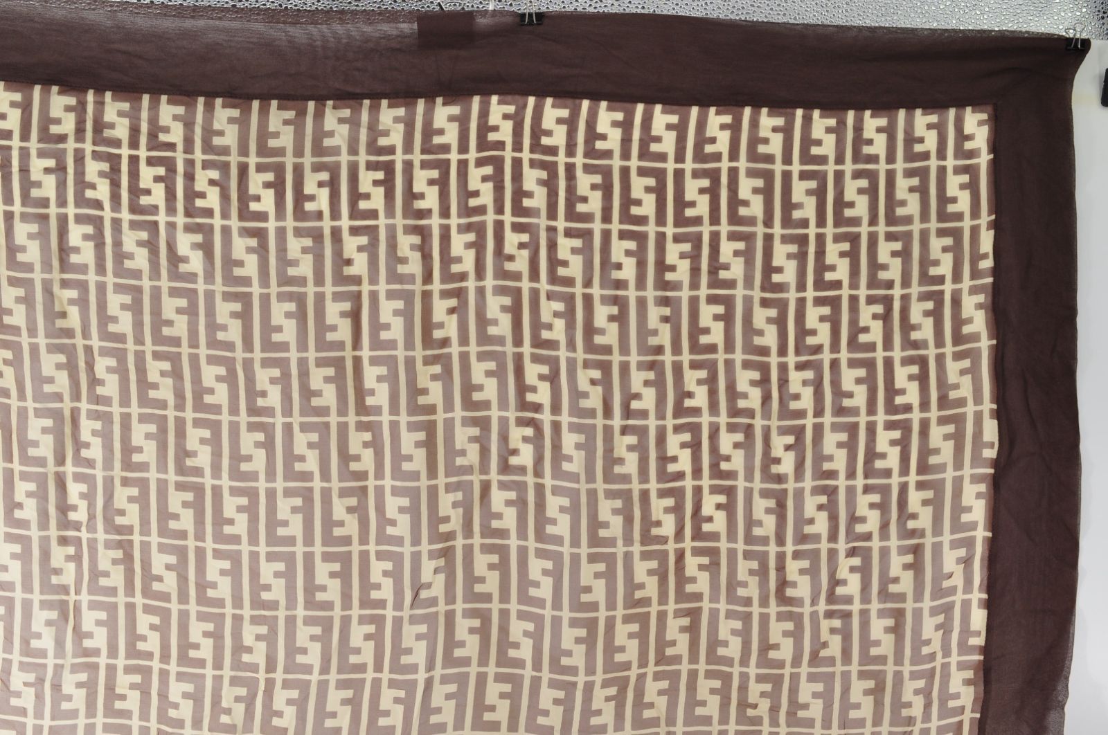 FENDI フェンディ 大判 スカーフ ズッカ柄 SETA SOIE シルク100% 絹