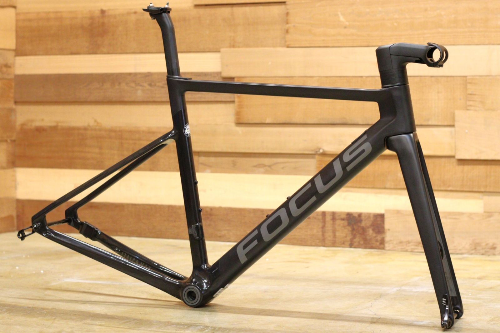 フォーカス FOCUS イザルコマックス ディスク IZALCO MAX DISC 9 2022 