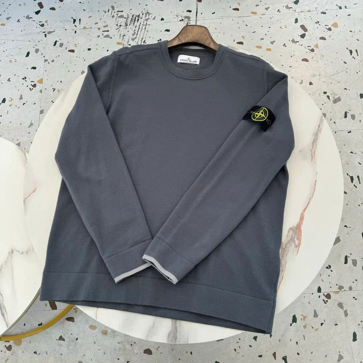 正規品/百貨店購入 23FW STONE ISLAND ストーンアイランド ニット グレー