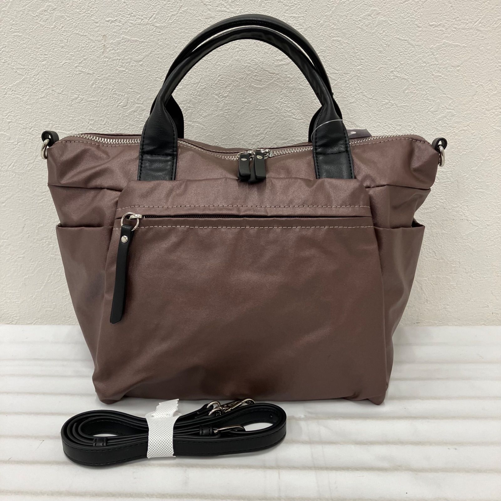 3284　Leilian　レリアン　ハンドバッグ　2way　 ショルダーバッグ　光沢　ナイロン　合皮　 レディース