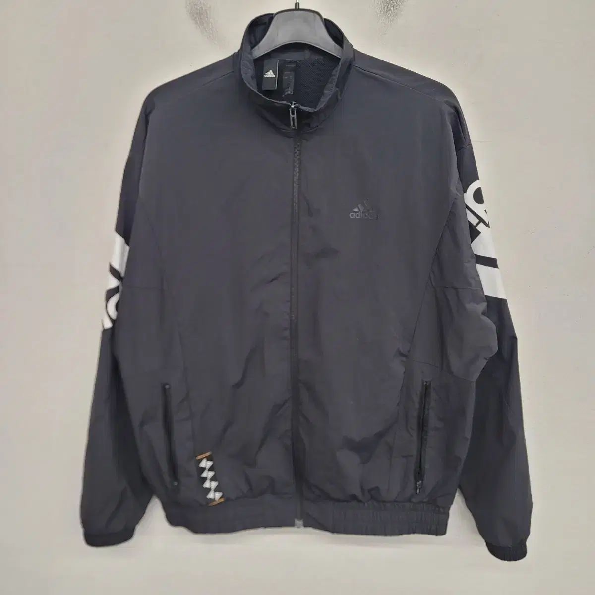 105/XL アディダス ウィンドブレーカー トレーナー ジャケット