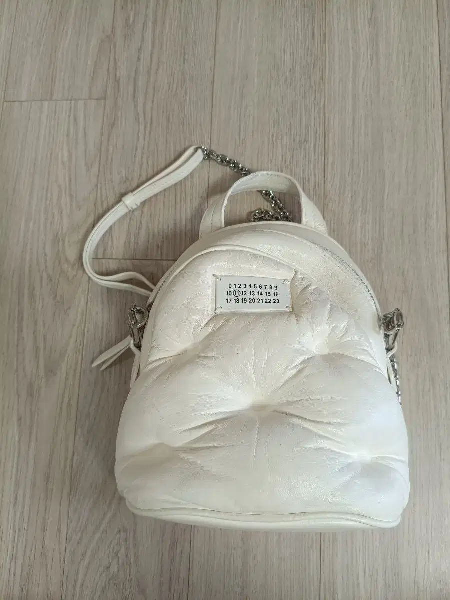 (正規品)メゾンマルジェラ グラム ミニ バックパック 白