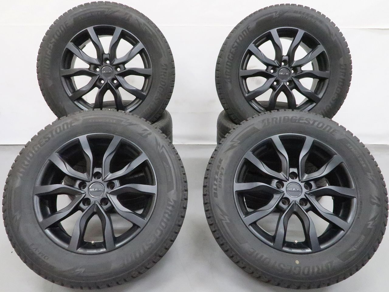 225/65R17 BLIZZAK DM-V3 スタッドレス4本 RAV4