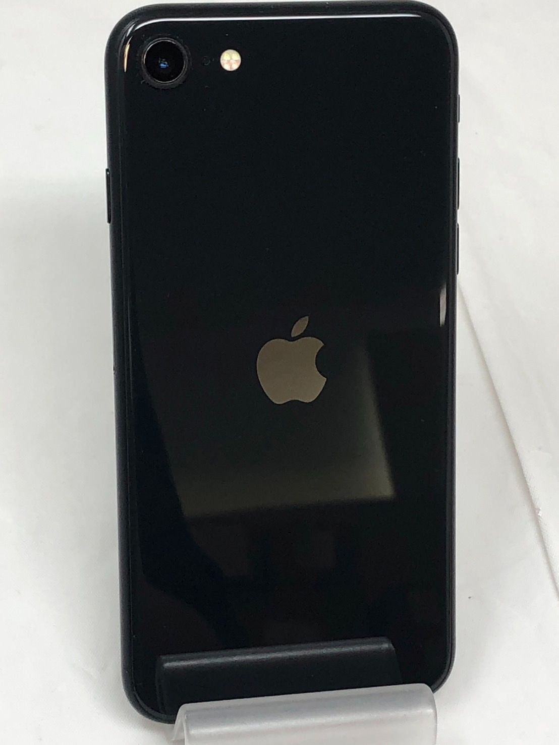 iPhone SE 2世代 64GB ブラック 中古 バッテリー83% - メルカリ