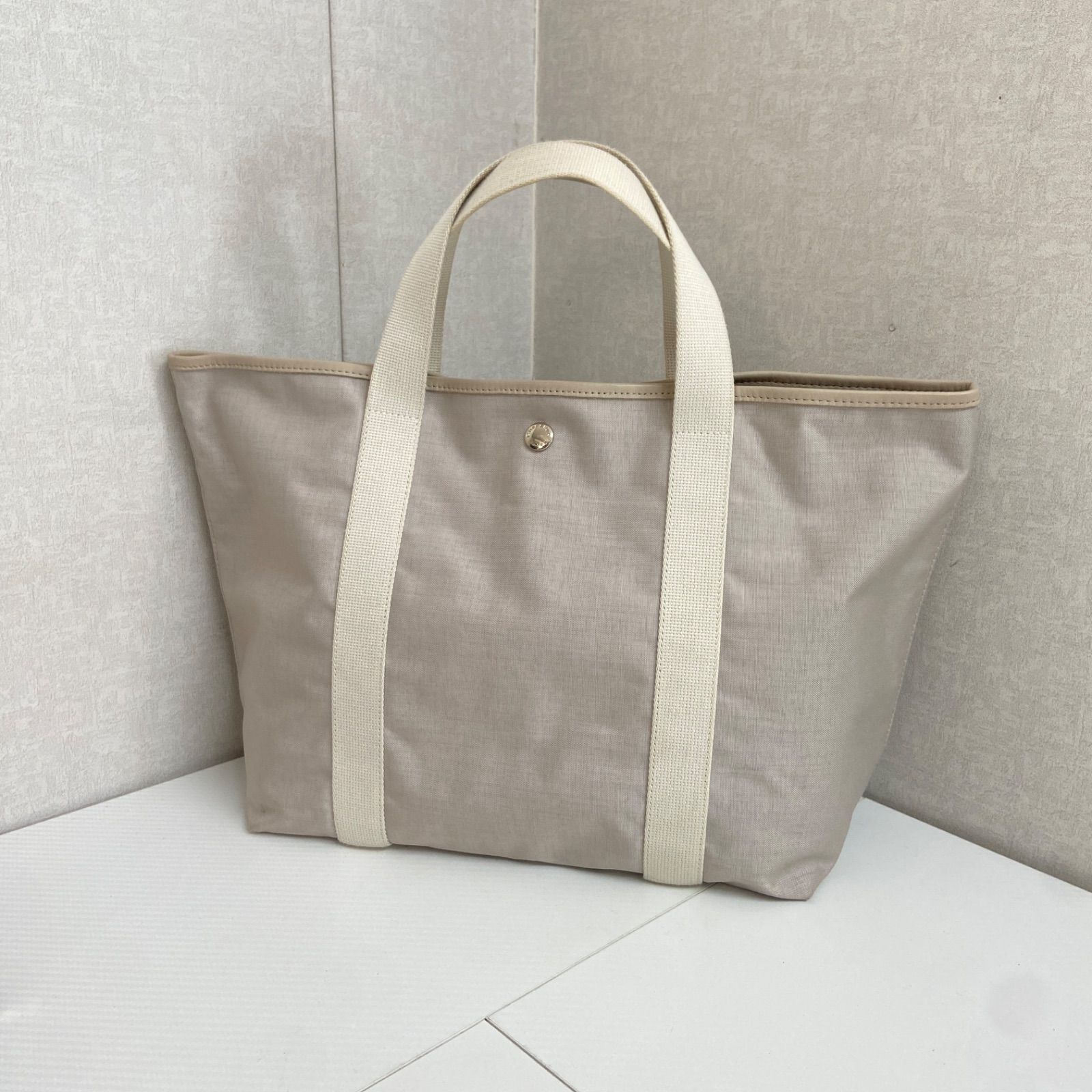 エルベシャプリエ 604C コーデュラスクエアトートM マスティック