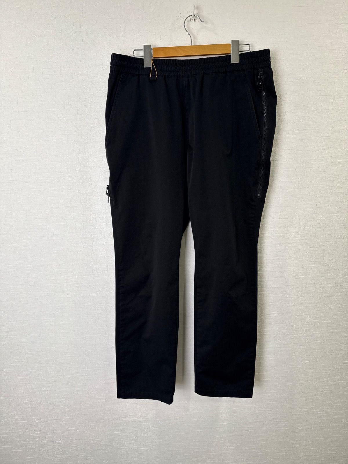 S00565｜WTAPS｜ダブルタップス｜テーパードパンツ｜ブラックblack黒｜サイドジップ｜ナイロンパンツ｜ストリート｜ミリタリー｜Y2K｜90S｜古着｜USA古着｜ヴィンテージ｜アメカジ｜フォロー割｜今期トレンド｜メンズM｜ブランド古着｜美品