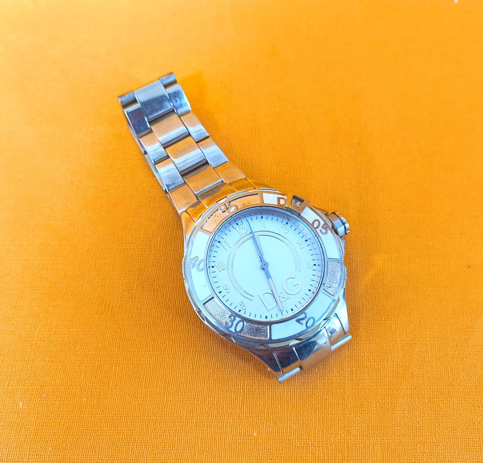 D&G 腕時計 ジャンク品 ゴールド ステンレスバンド ホワイト 文字盤