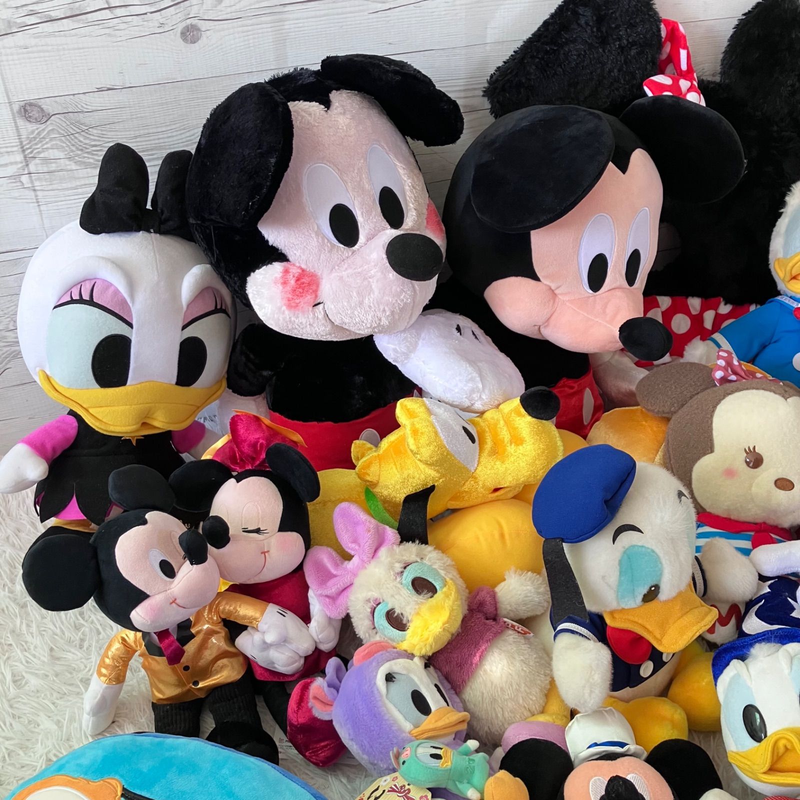 ディズニー ぬいぐるみ ミッキー ドナルド ミニー デイジー プルート