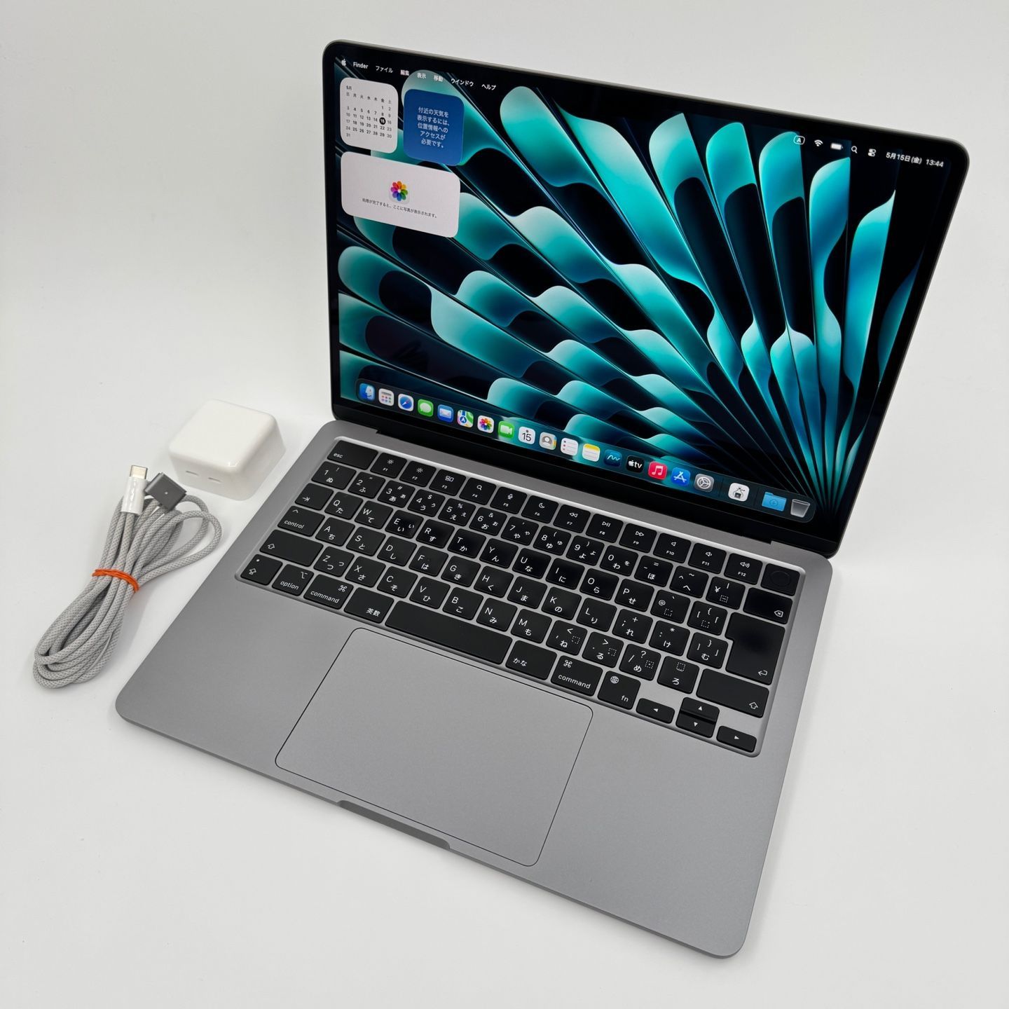 【送料無料】Apple MacBook Air 13(2022, A2681) M2 / RAM 16GB / SSD 512GB / スペースグレー / 充放電回数 : 72 [MC181]