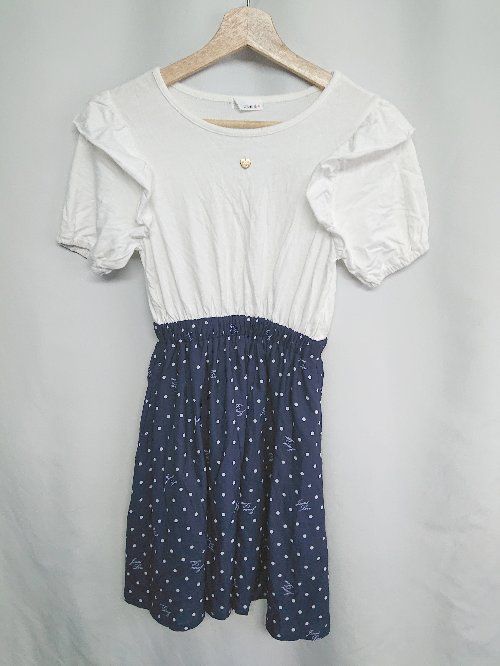 ◇ ⊂ JENNI love ウエストゴム ハートチャーム キッズ 半袖 ひざ丈 ワンピース サイズ150 ホワイト ネイビー系 女の子 E 【1409240060093】