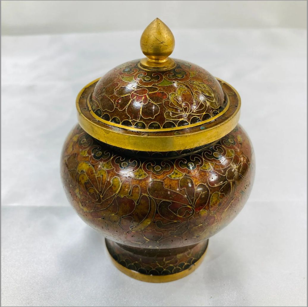 A【保管品】七宝 小壺 銅製 香合 花紋様 置物 インテリア 骨董品 古美術