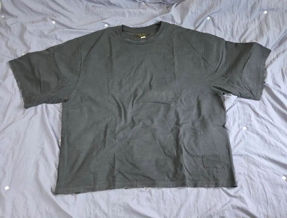 ダレニモ オーバ Tシャツ チャコール SI Size 3