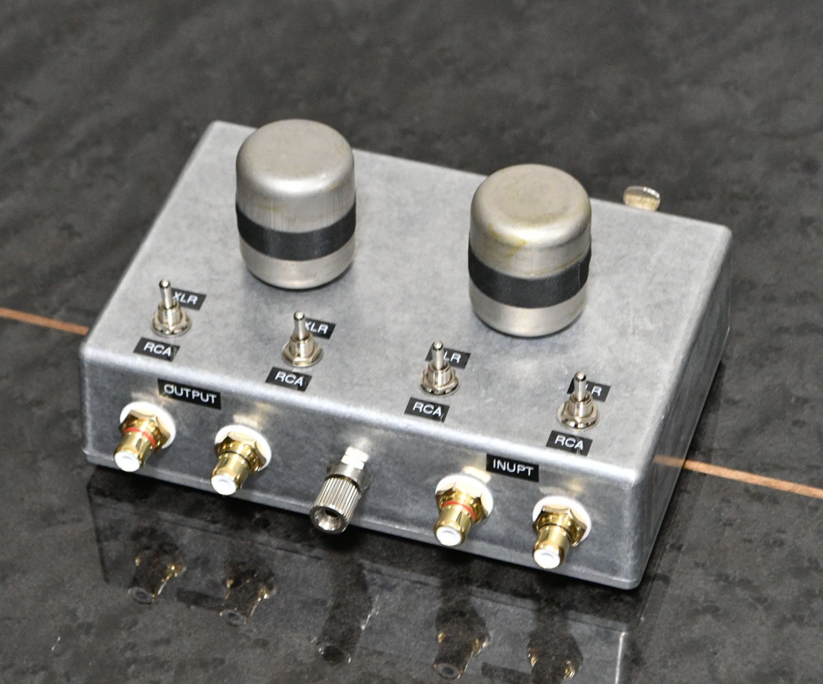 HAUFE/TESLA ライン、入力トランス　XLR＜＞RCA　パワーアンプとプリアンプの間に置いても可　動作良好