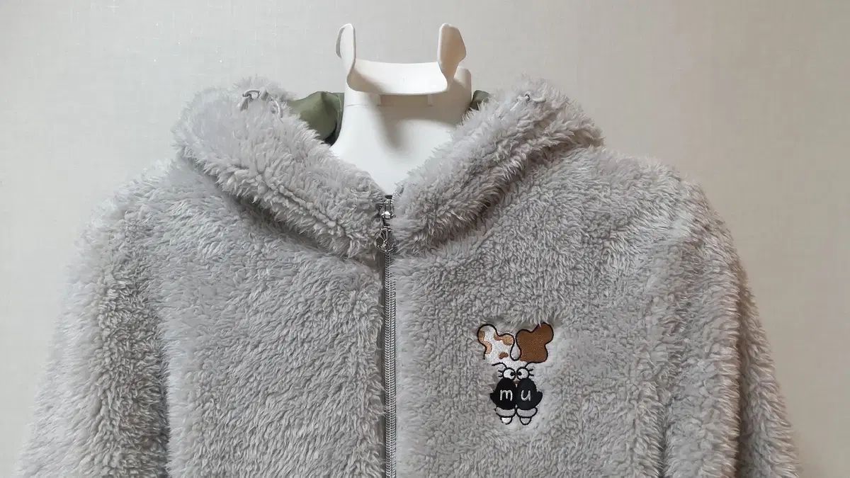エムユースポーツ/ファーフードジャケット/美品/正規品/レディース 95サイズ