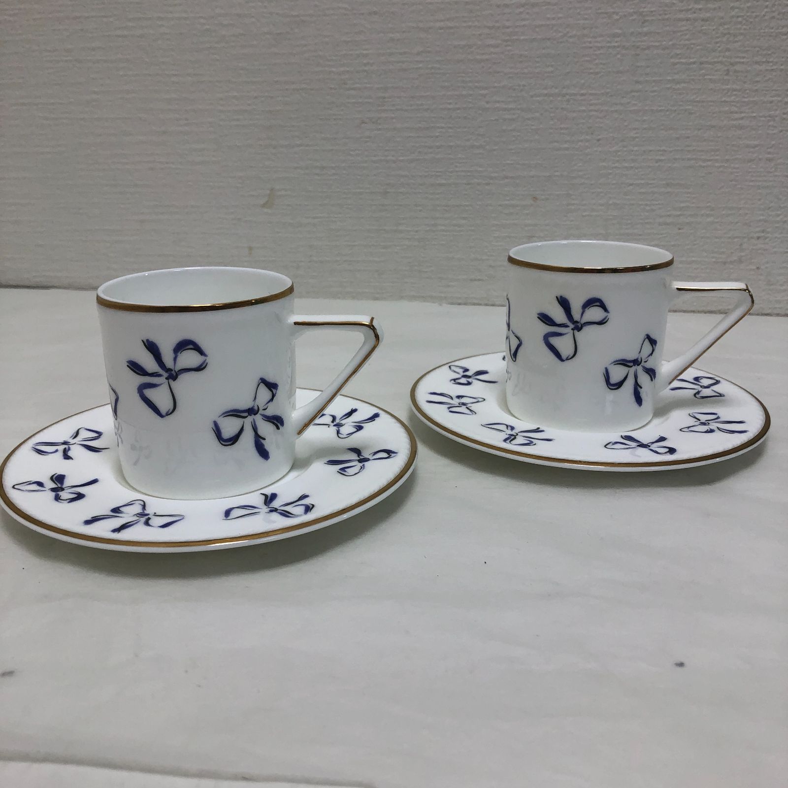 イヴサンローラン YSL カップ＆ソーサー ペア リボン柄 金彩 白磁 コーヒーカップ ティーカップ ブランド食器 洋食器 来客用 260515-8T
