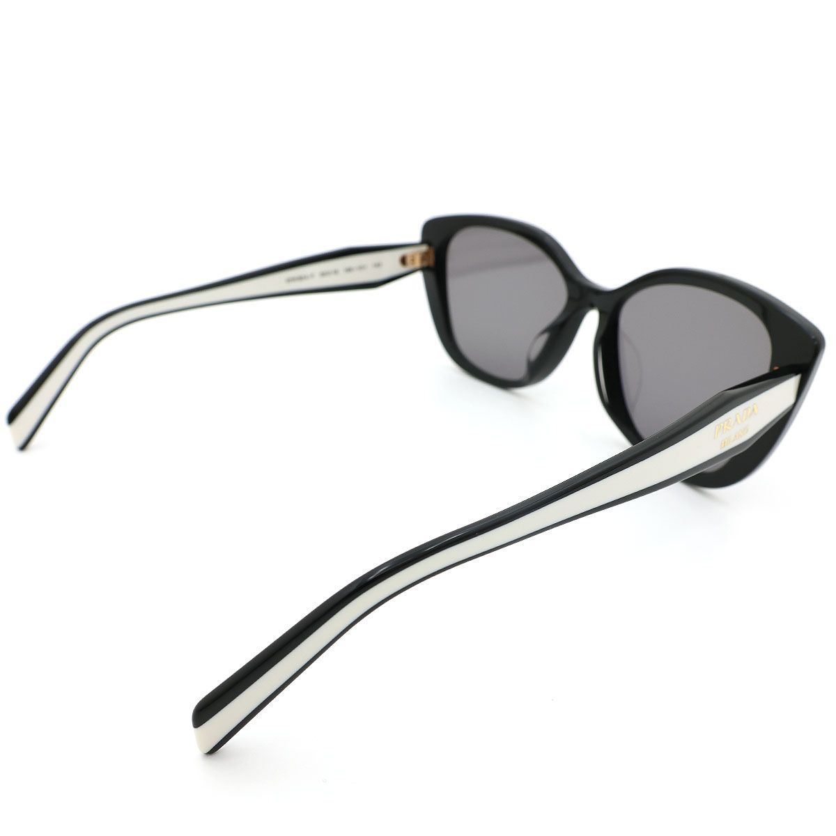 【 美品 】PRADA プラダ サングラス VPR B04-F 55□16 16K-101 140 ブラック ホワイト イタリア製 アイウエア ユニセックス フォックス型