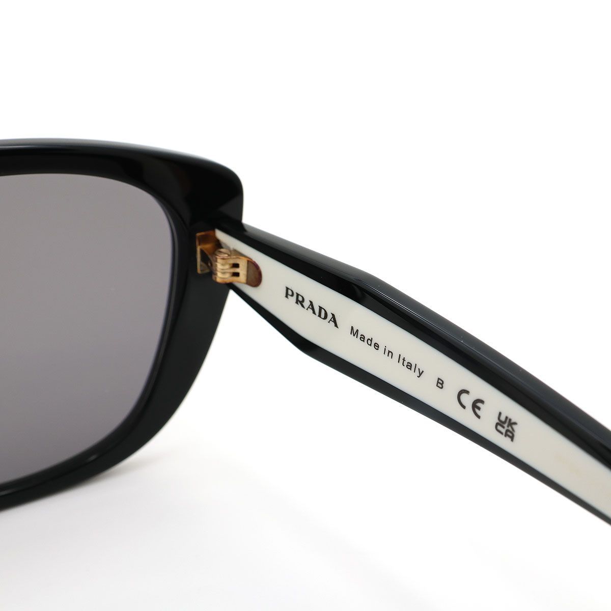 【 美品 】PRADA プラダ サングラス VPR B04-F 55□16 16K-101 140 ブラック ホワイト イタリア製 アイウエア ユニセックス フォックス型