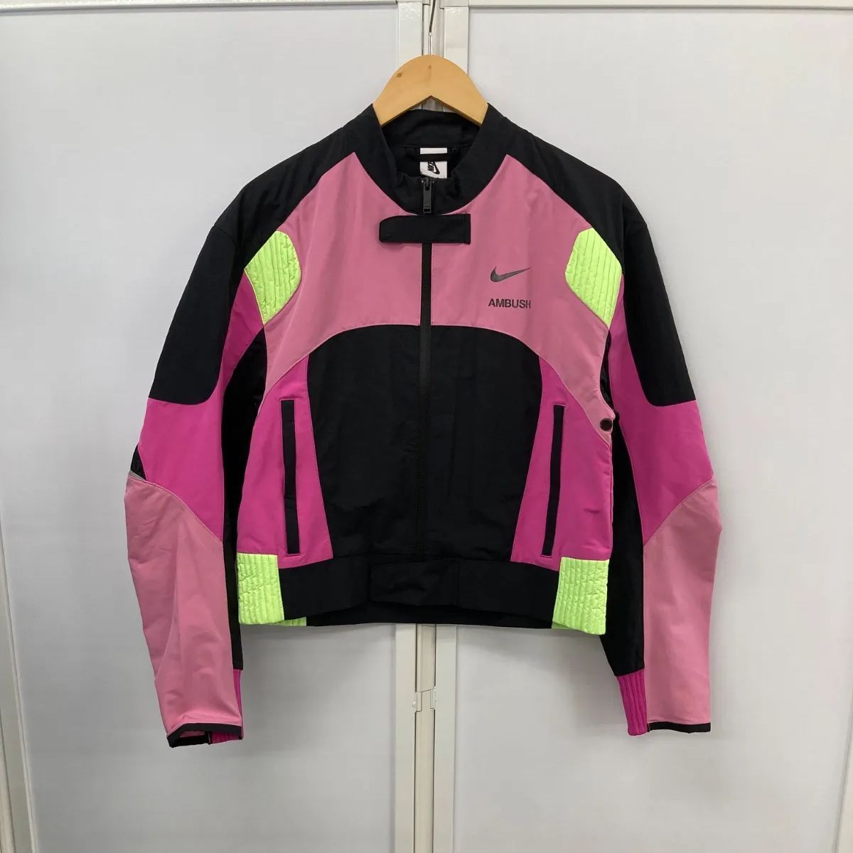 NIKE /AMBUSH ナイキ/アンブッシュ フロントロゴモータージャケット M 