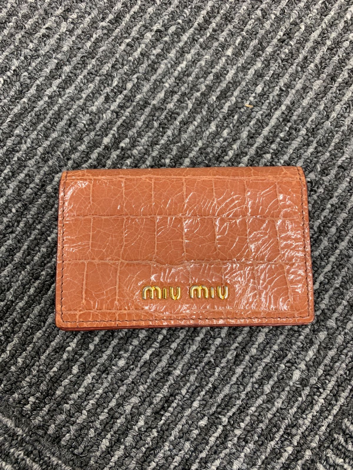 ！ miu miu ミュウミュウ カードケース 名刺入れ ピンク【装飾品、小物類1】【3】
