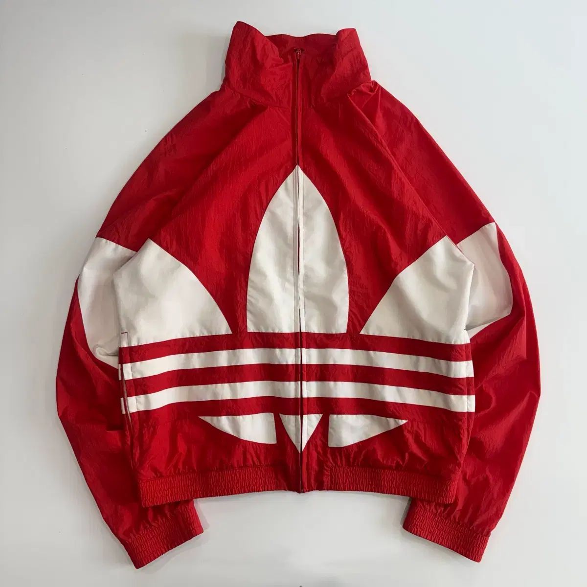 adidas アディダス BIG FIREロゴ レッド ウィンドブレーカー