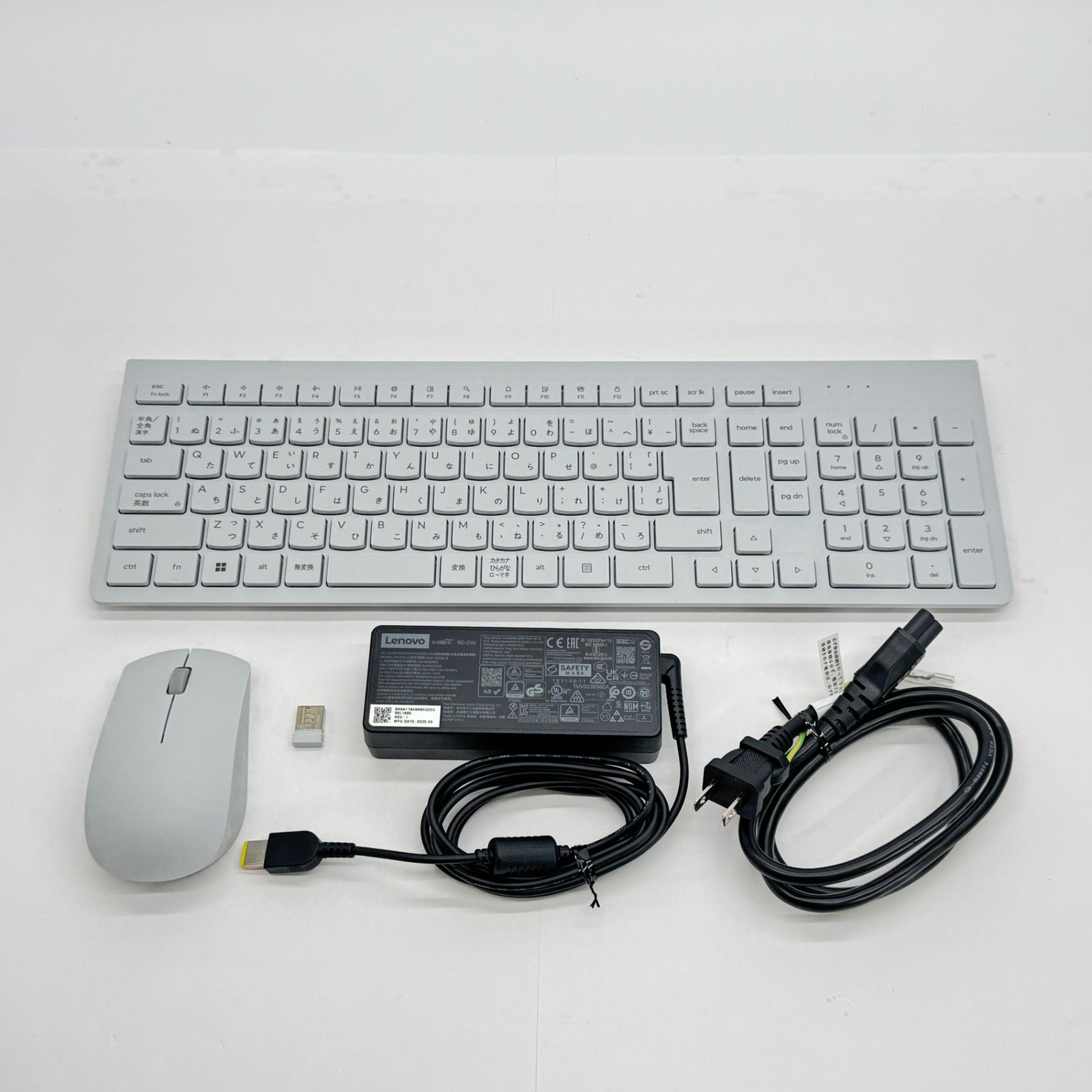 美品 Lenovo IdeaCentre AIO 24IRH9 i7-13620H 16GB 512GB Windows11Home【C7571-160】