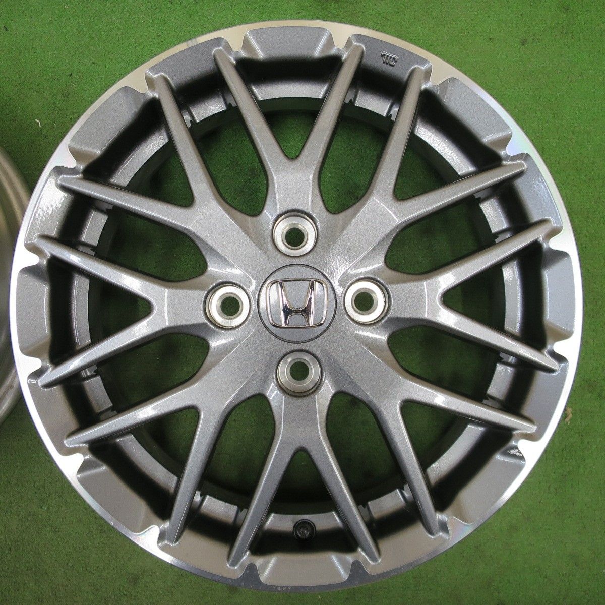 【13km外し】N-BOX カスタム ターボ 純正 165/55R15 JF5 送料無料] 新車外し！付属品付き☆ホンダ JF3 JF4 N-BOX カスタム
