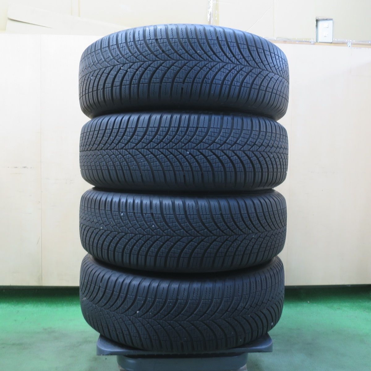 【取引中】C26　セレナ　純正ホイールタイヤセット　195/60R16　バリ溝！ バリ溝！22年！8.5分☆日産 C26 セレナ 純正 195/60R16 グッドイヤー
