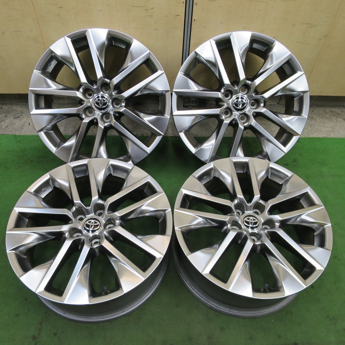 [送料無料] キレイ★トヨタ RAV4 G Z パッケージ 純正 ホイール 19インチ 19×7.5J PCD114.3/5H★6050901NGホ
