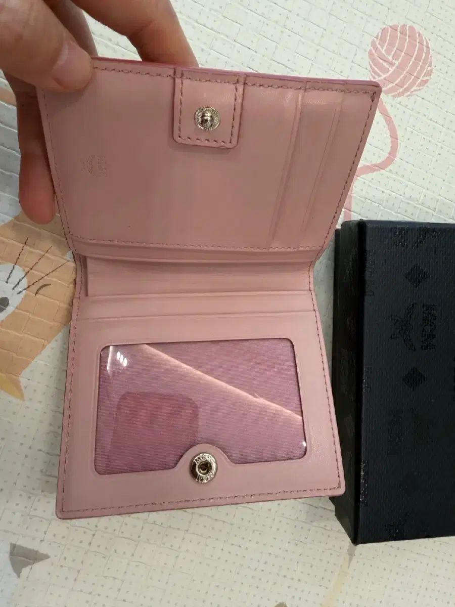 MCM うさぎ 中財布 ピンク