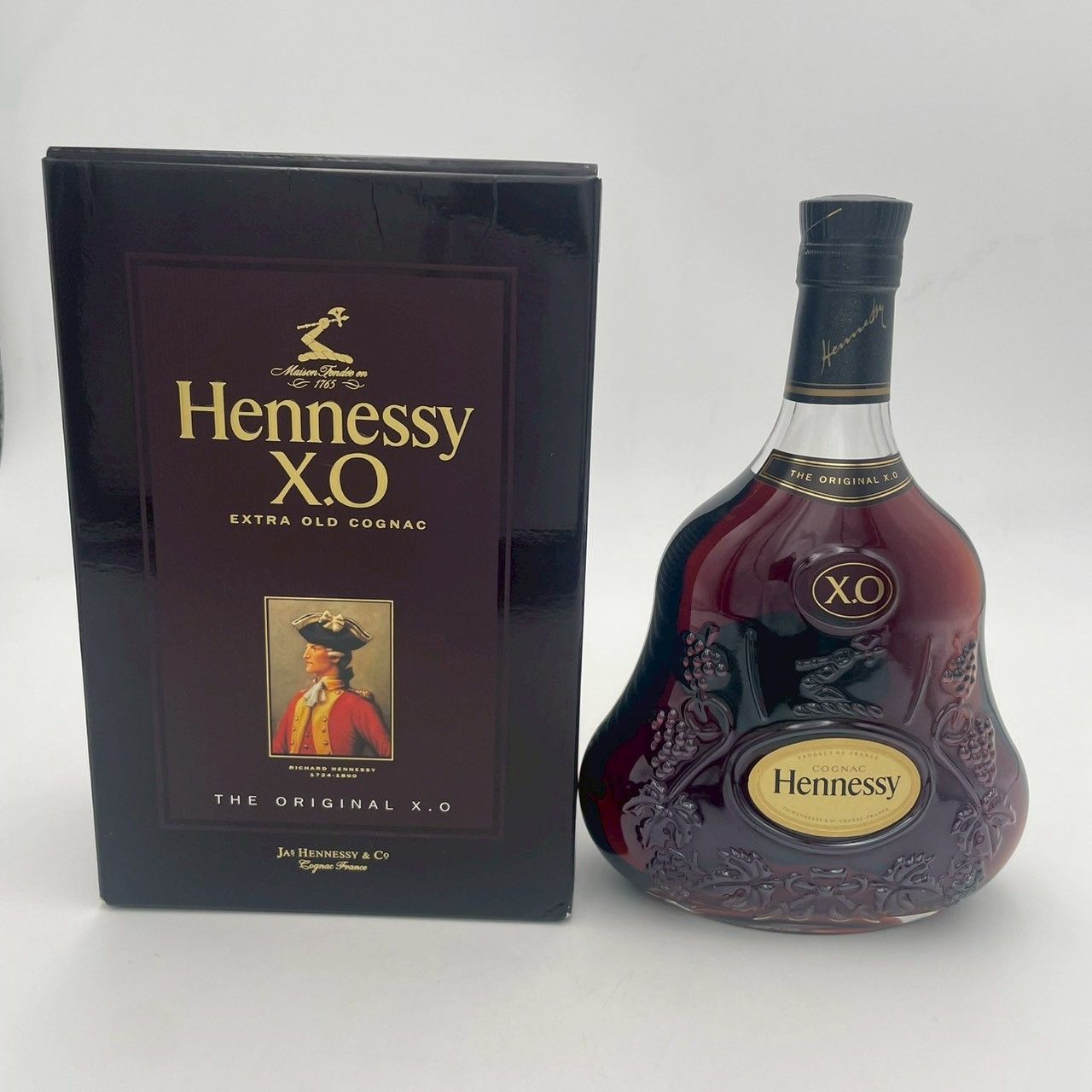 ヘネシー X.O 黒キャップ 700ml 古酒 紙箱付 - メルカリ
