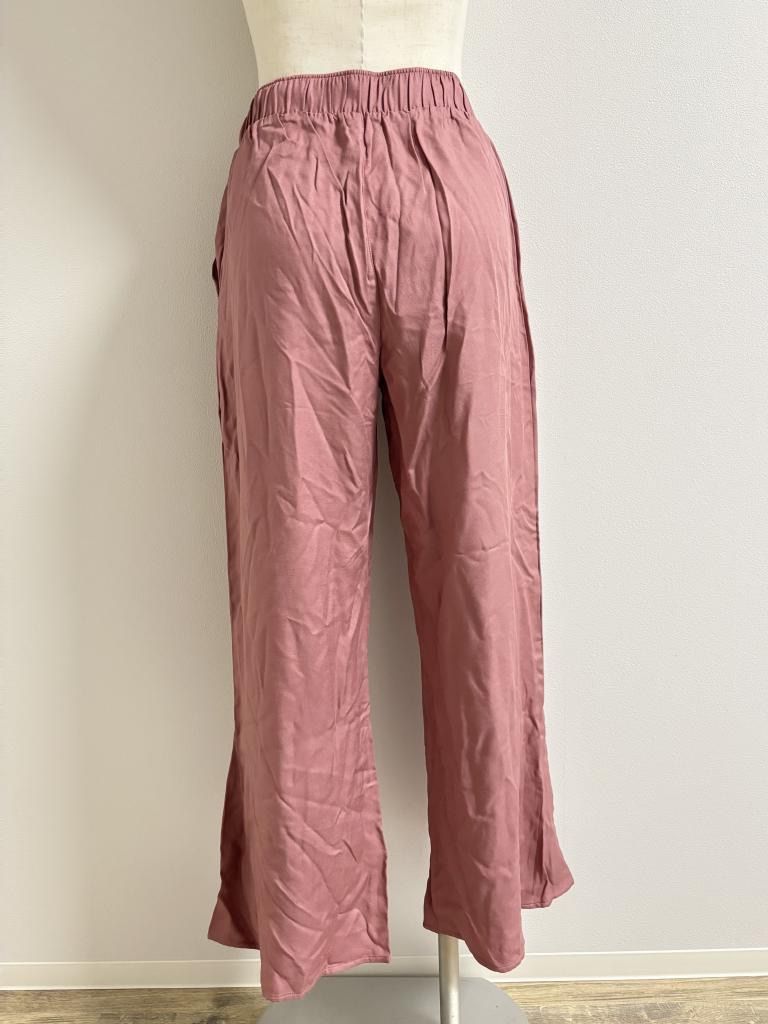 ☆【新品】HANRO ハンロ ルームウェア パジャマ 2023年製 定価26,400円