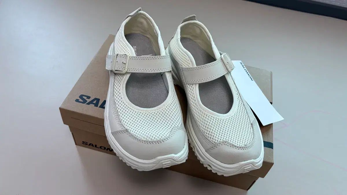 サロモン RX メリージェーン バニラ アイス 235