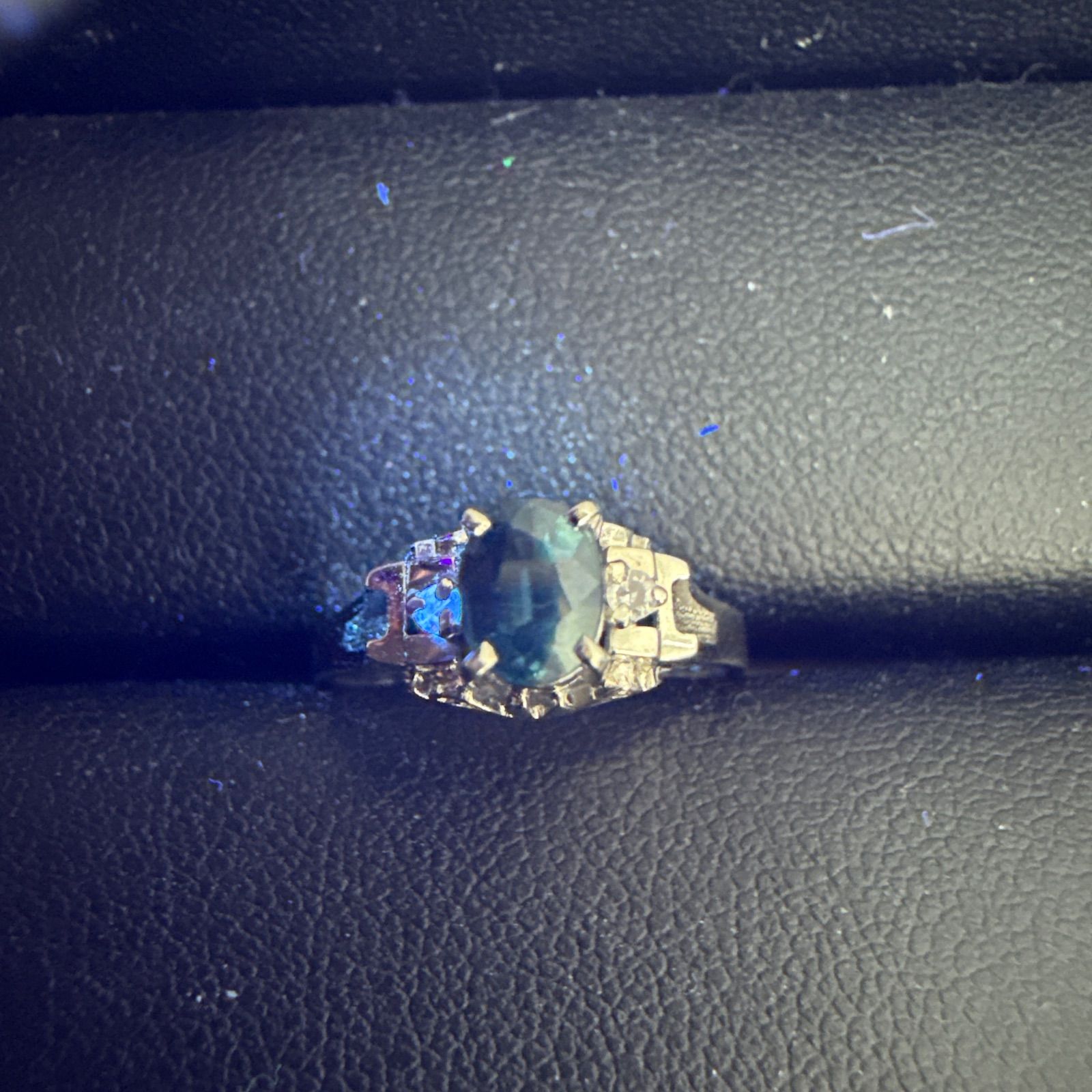 PT900天然サファイア0.65ct/ダイヤリング 3.6g #10 控えめデザイン！地 