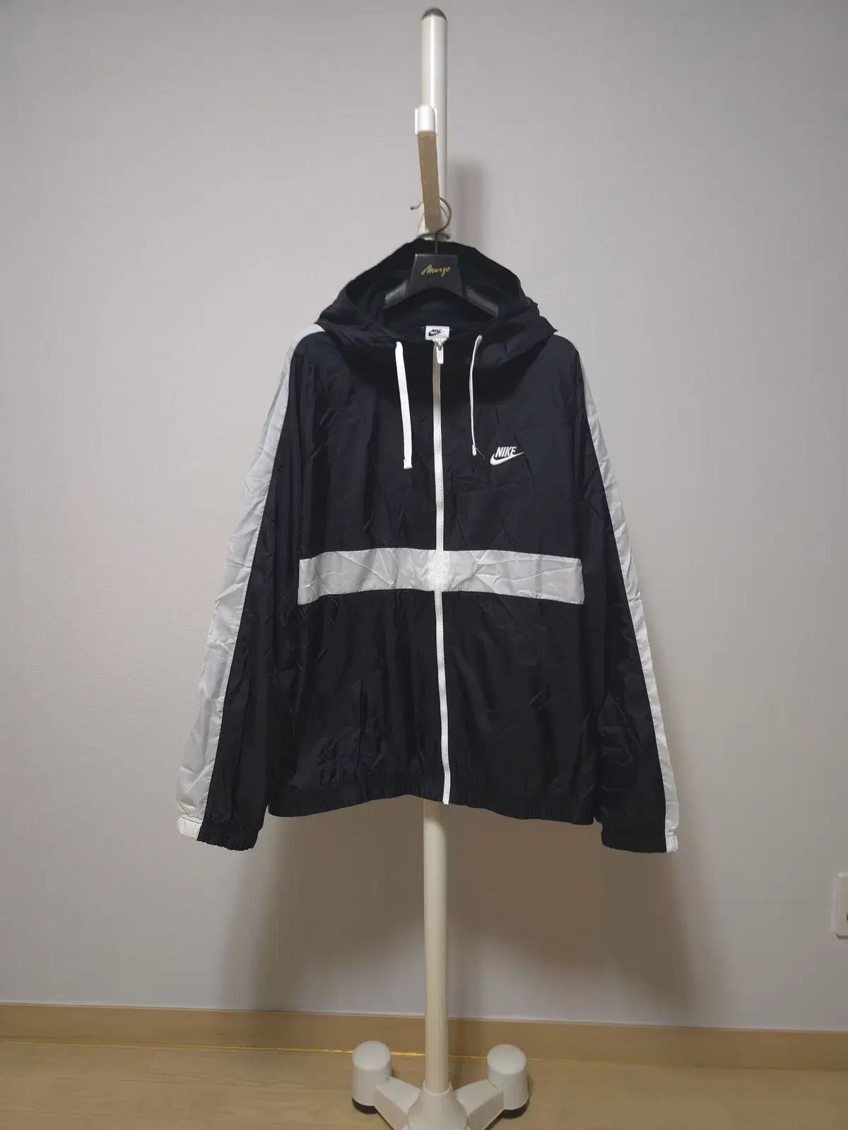 (L) NIKE トレーナー ウーブン ウィンドブレーカー ブラック&白
