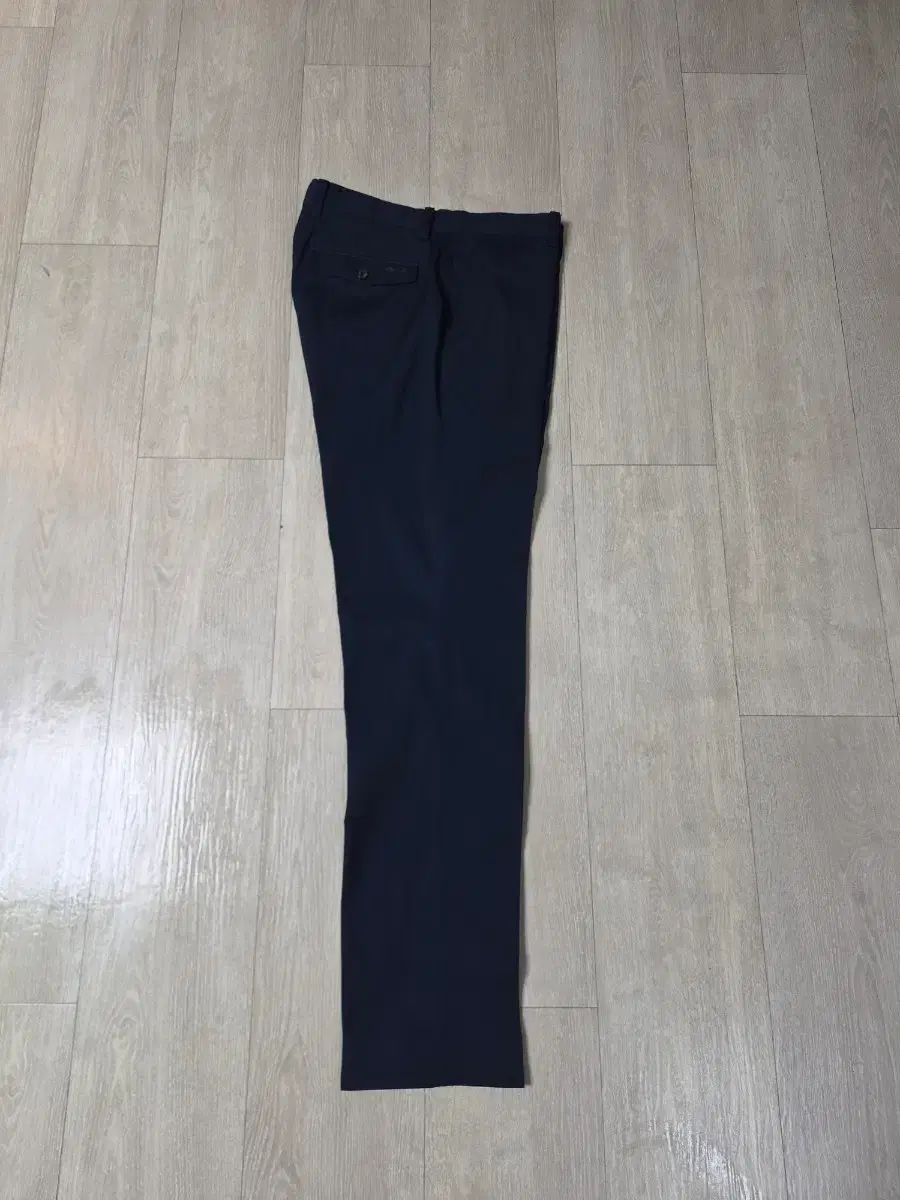 (ほぼ新品)LOUIS CASTEL ルイカステル メンズゴルフパンツ(84)33